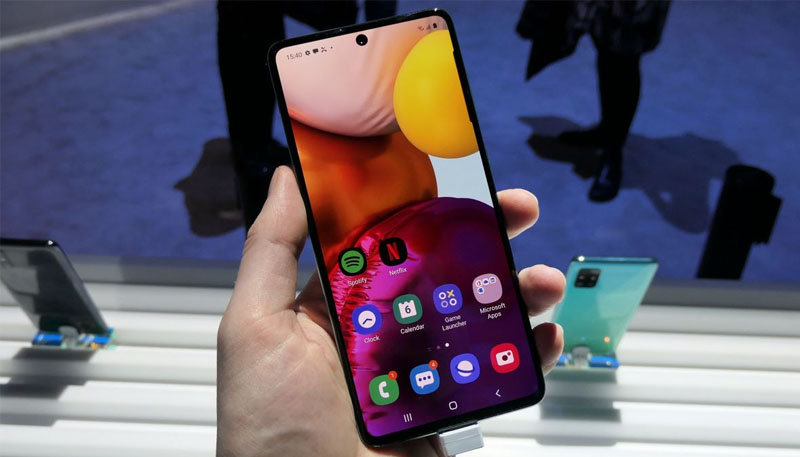 Về hiệu suất, phần cứng trên cả hai điện thoại thông minh đủ để đảm bảo rằng chúng sẽ cung cấp nhiều tiện ích, tính năng mới.